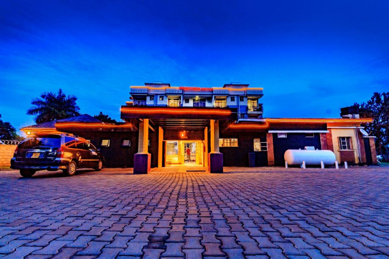 Frontiers Hotel אנטבה מראה חיצוני תמונה
