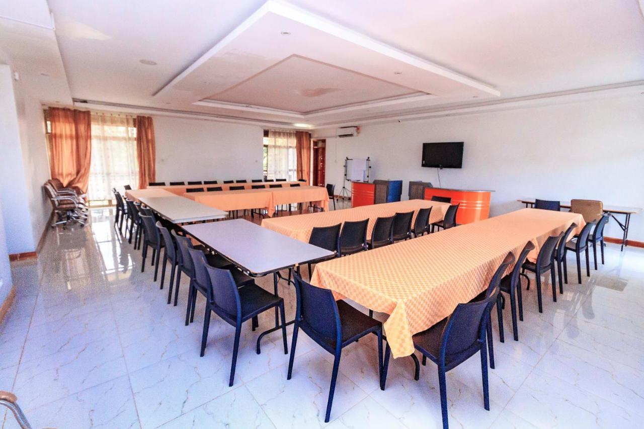 Frontiers Hotel אנטבה מראה חיצוני תמונה