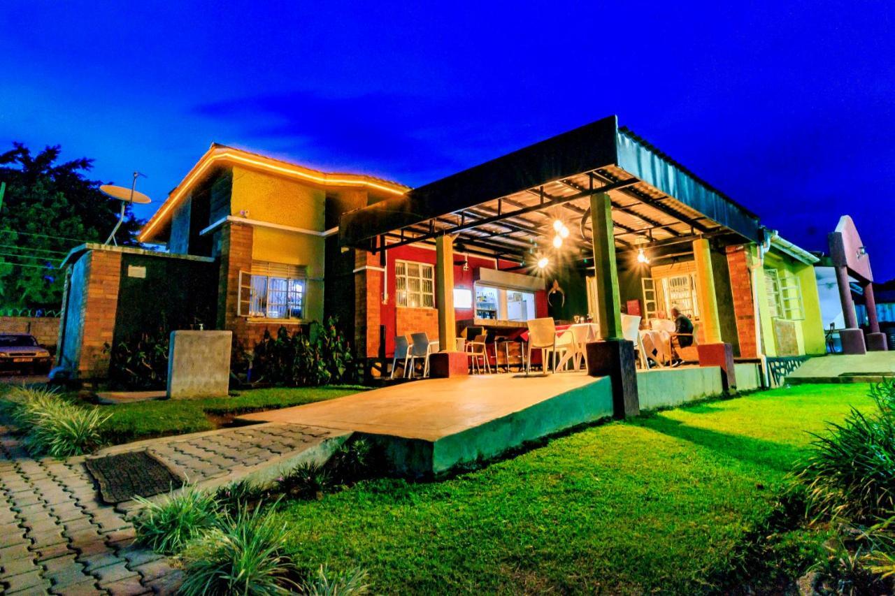Frontiers Hotel אנטבה מראה חיצוני תמונה