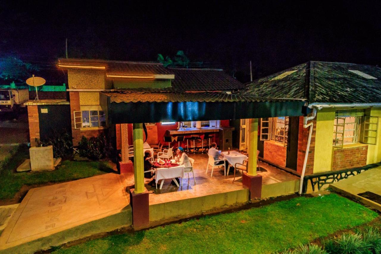 Frontiers Hotel אנטבה מראה חיצוני תמונה
